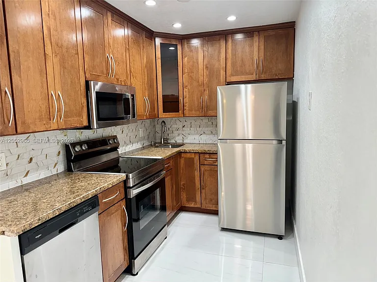7401 SW 82nd St #303S — Photo 7