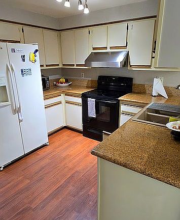 5th image of 2050 Jodi Ln