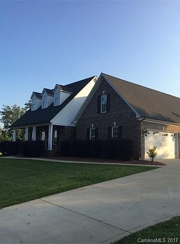 1st image of 2074 Lucille Ln