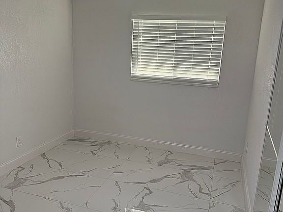 4th image of 14665 Mockingbird Ln E