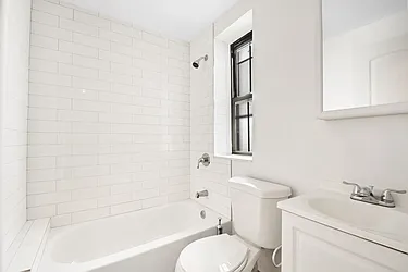 Rented by Pistilli Realty Group