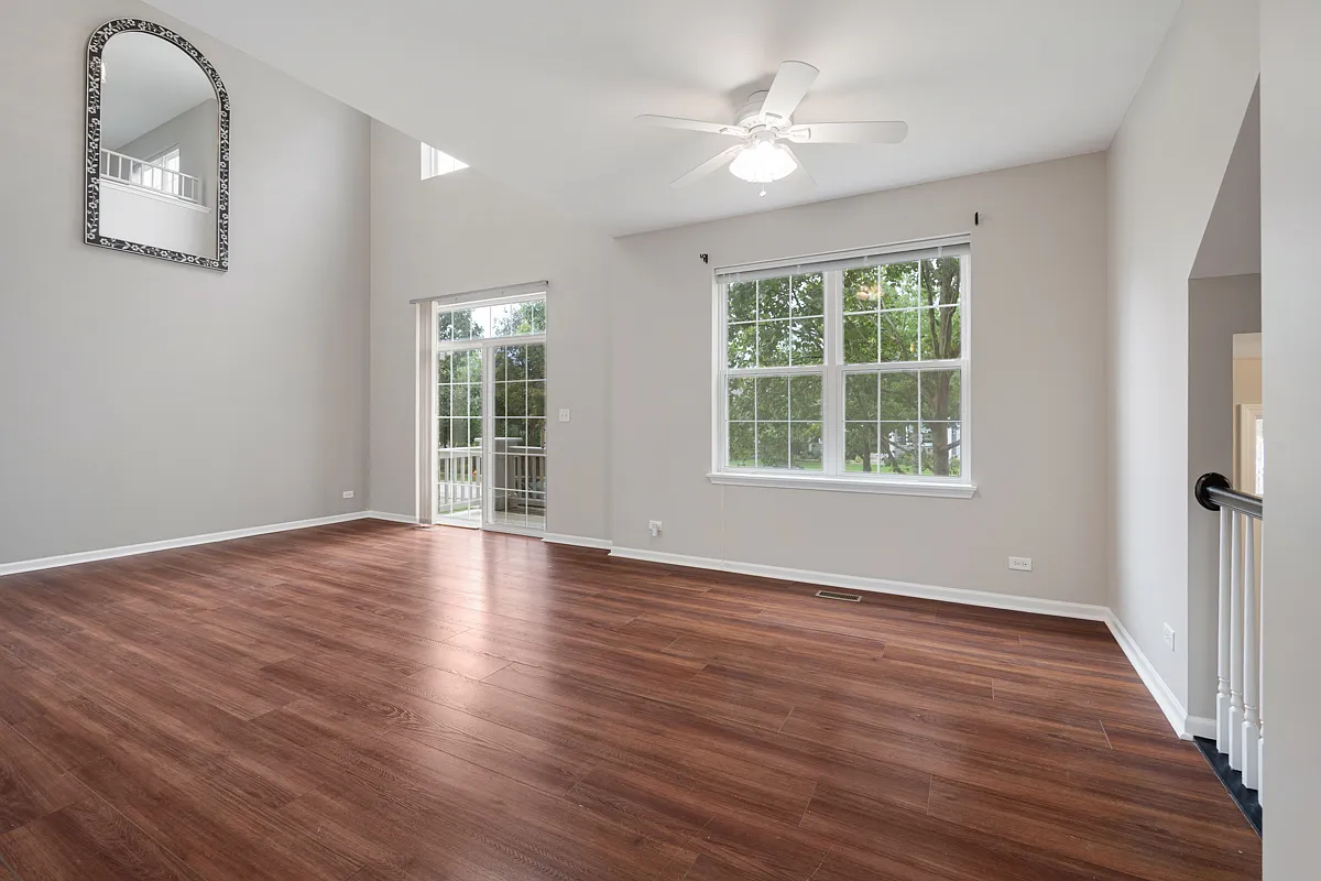3 bed, 2.5 bath, 2275 sqft, $2,800 — Photo 4