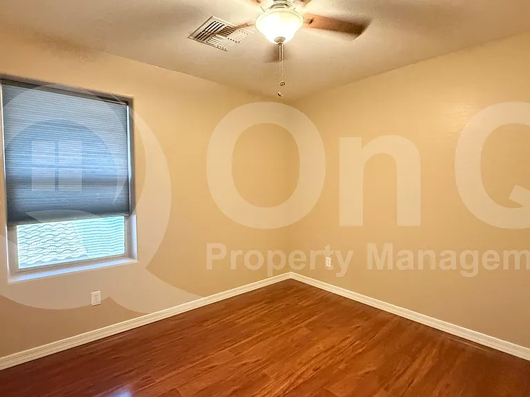1142 E Sourwood Dr — Photo 13