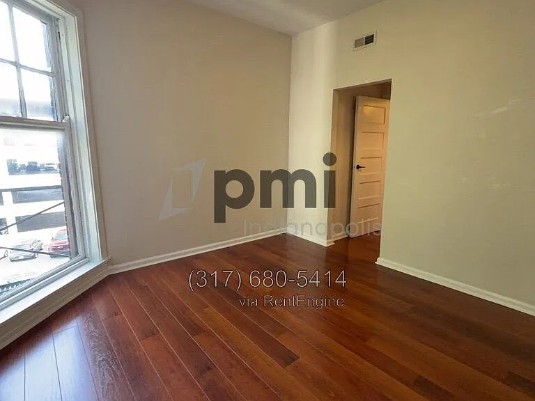 Indy Downtown Colonial Apartments — Photo 101