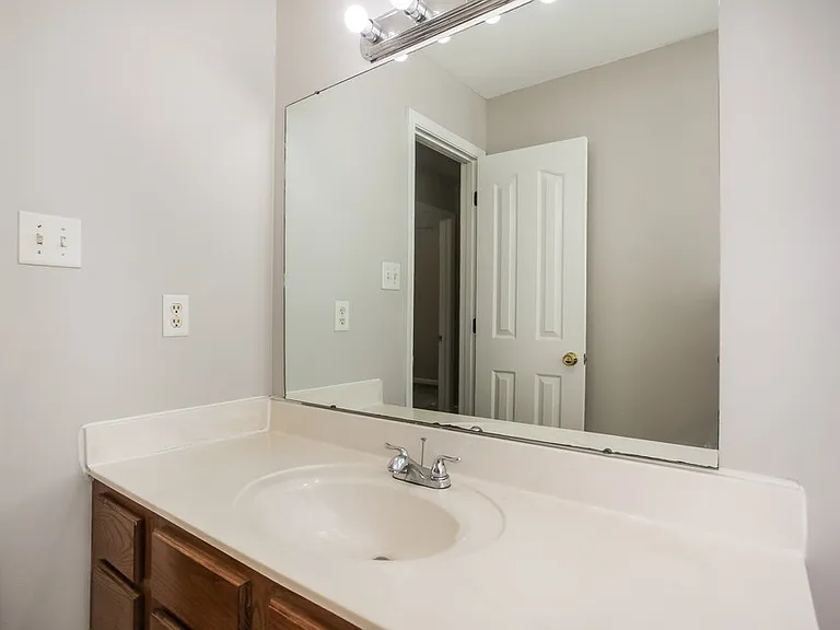 6906 Greyhawk Cv N — Photo 15