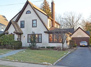 131 Avon Pl, West Hempstead, NY 11552