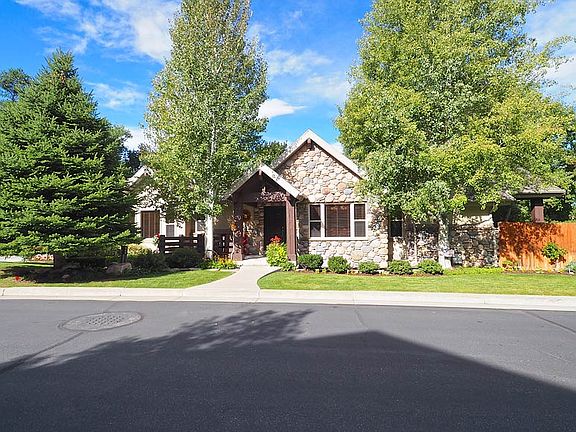 2nd image of 6966 S Canyon Pines Cir