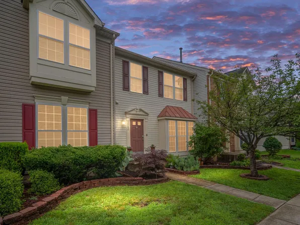 2580 Sylvan Moor Ln, Woodbridge, VA 22191