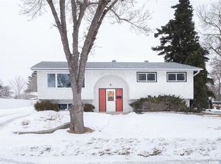 263 Fairview Rd, Regina, SK S4R5V1