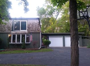 1378 Lake Breeze Rd, Oshkosh, WI 54904