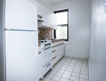 2nd image of 3614 165th St APT 6HS