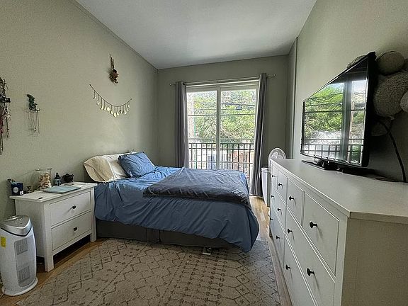5th image of 1636 De Kalb Ave #3C