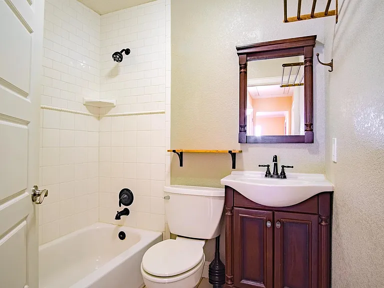4224 Curzon Ave — Photo 11