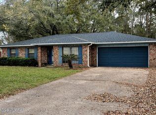 2713 Northridge Dr, Gautier, MS 39553