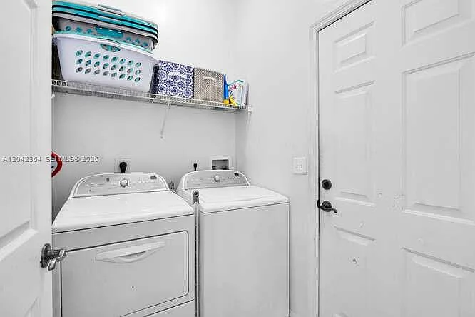 2405 SE 5th Ct — Photo 32