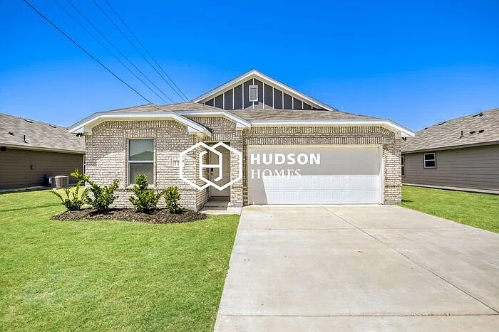 4 bed, 2.0 bath, 1788 sqft, $1,615 — Photo 1