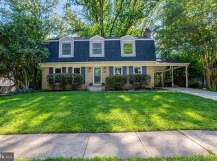 8407 Briar Creek Dr, Annandale, VA 22003