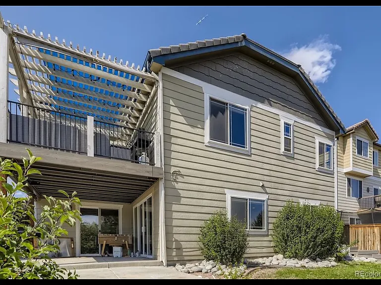 16052 E 107th Ave — Photo 2
