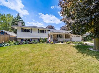 10 Phyllis Ave, Chatham Kent, ON N7M 3B9