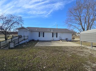 1420 N 13th St #A, Atchison, KS 66002