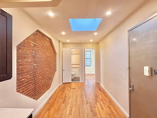 Rented by Doorway NYC, LLC | media 8