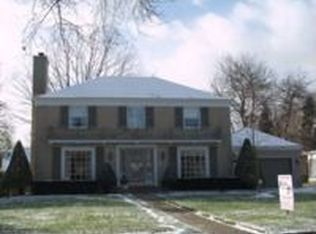 945 Trombley Rd, Grosse Pointe Park, MI 48230