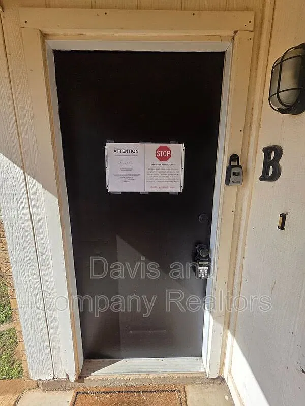 1 bed, 1.0 bath, 700 sqft, $1,150 — Photo 2