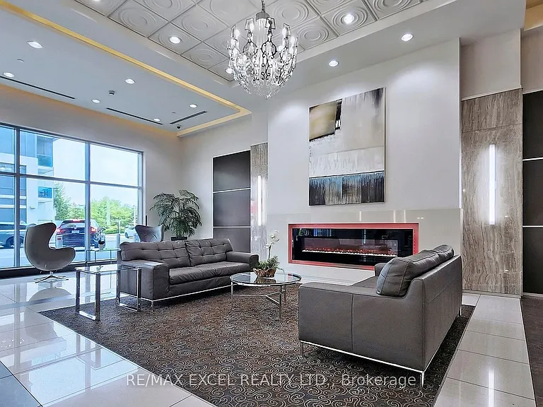 7161 Yonge St #625 — Photo 8