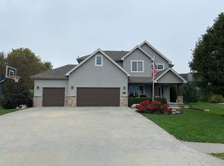 20016 Covington Cir, Gretna, NE 68028