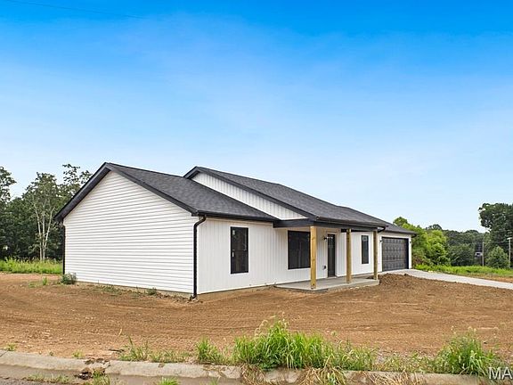 2nd image of 403 Mosel Way