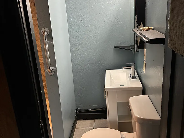 206 Elm St #B — Photo 3