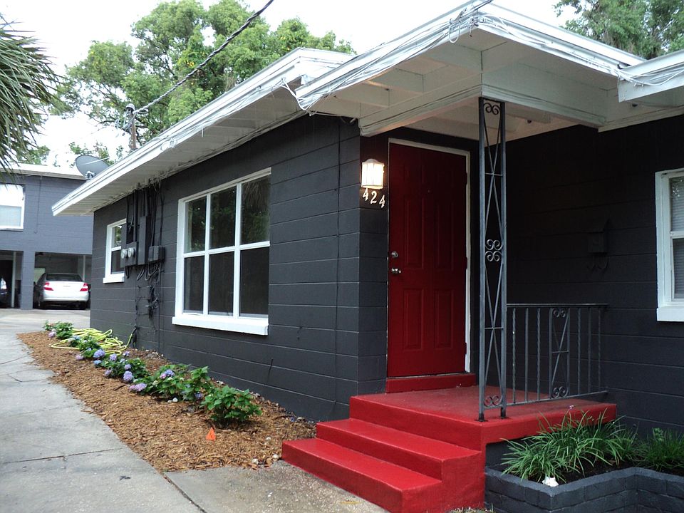 424 Hillcrest Front Door