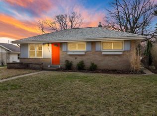 10529 W Garfield Ave, Wauwatosa, WI 53226