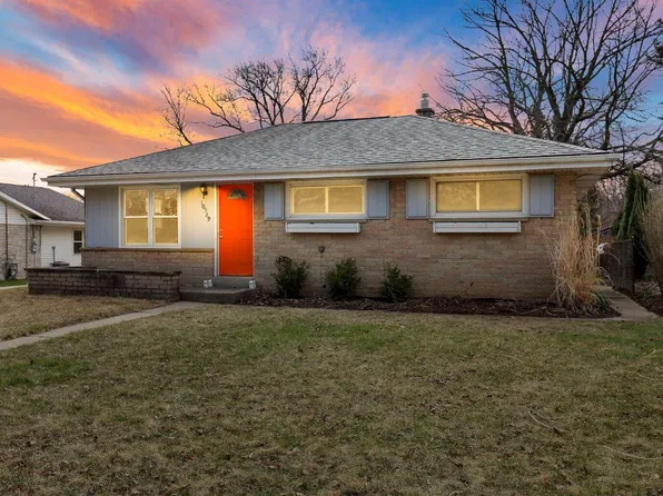 10529 West Garfield AVENUE, Wauwatosa, WI 53226