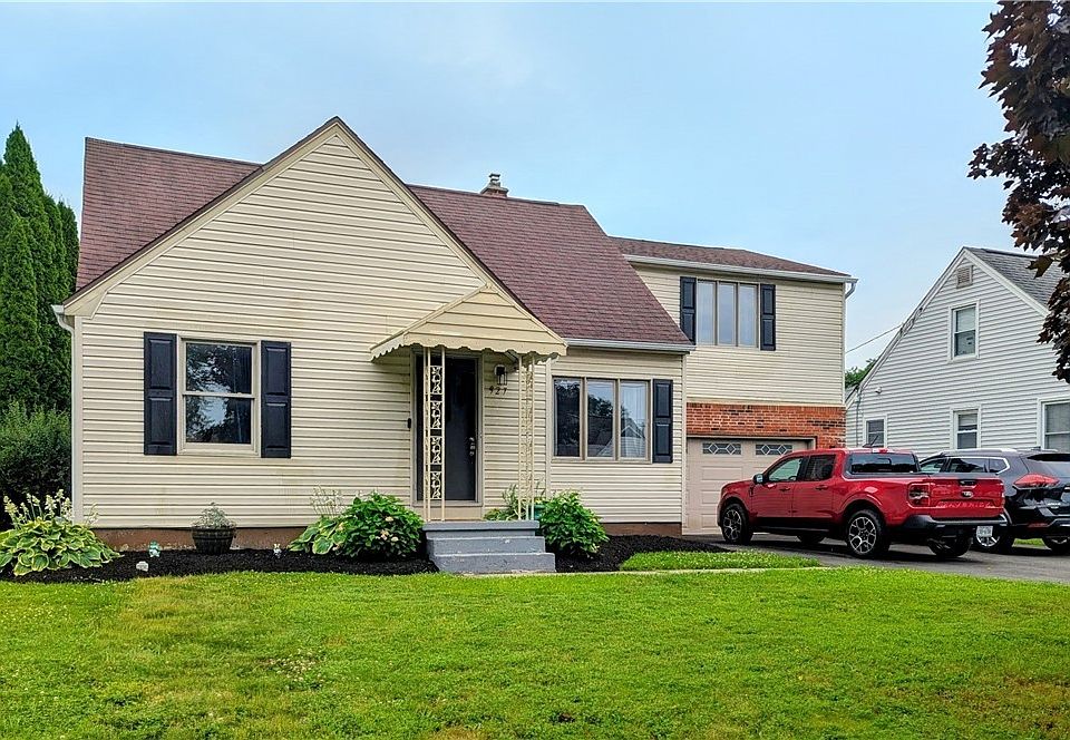 1st image of 927 Pioneer Dr
