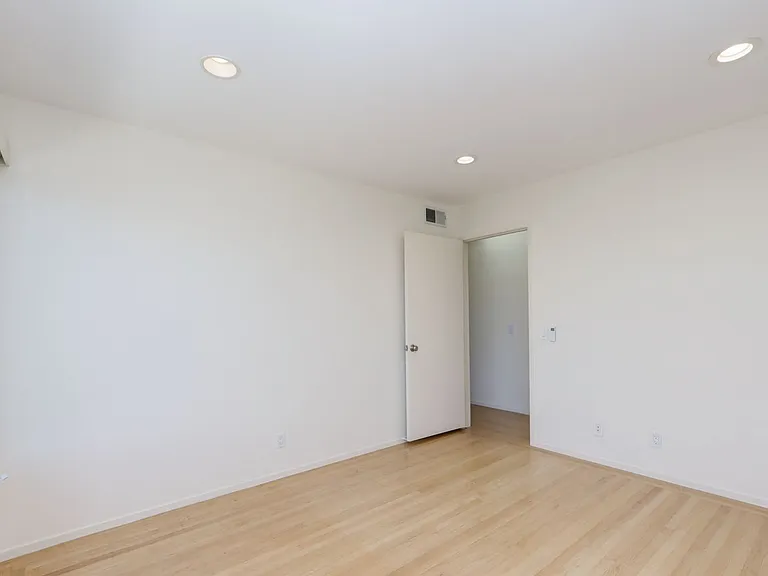 404 Gold Mine Dr — Photo 30