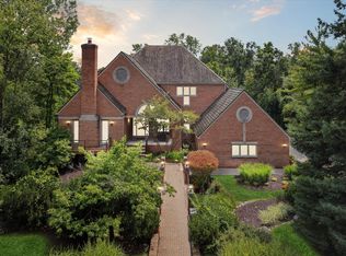 1189 Lone Pine Woods Dr, Bloomfield Hills, MI