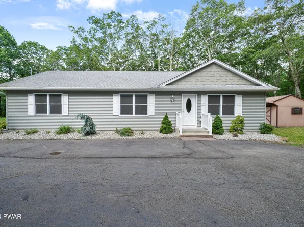 107 Rockhill Ct, Milford, PA 18337