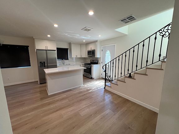 5th image of 20803 Burbank Blvd