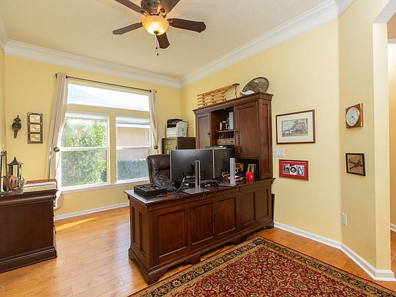 2nd image of 1036 Dunstable Ln