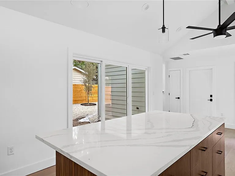 2813 Prado St #2 — Photo 2