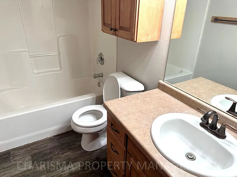 5505 W Rebecca St — Photo 33