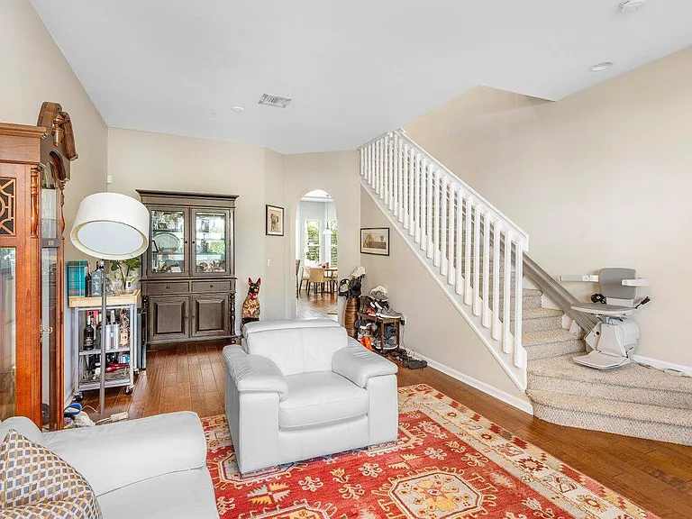 1875 Highland Grove Dr — Photo 4