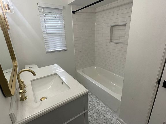 3rd image of 2352 Almont St