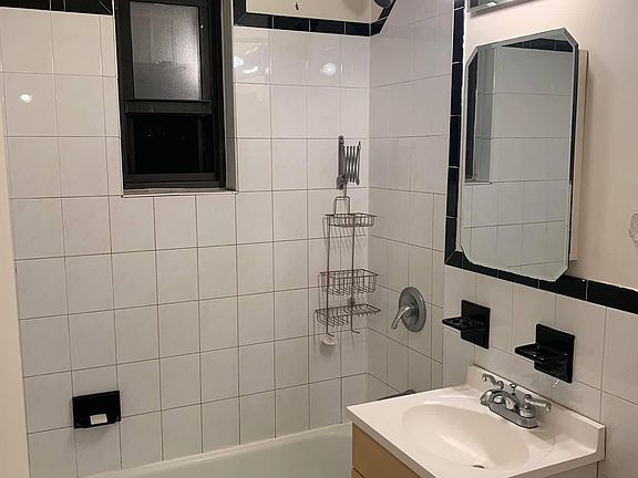 5th image of 69-94 136th St #B