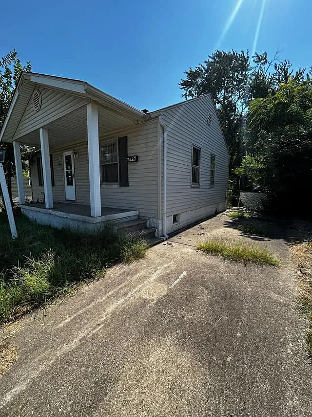 2 bed, 870 sqft, $650 — Photo 3