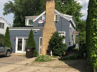 1404 Park St APT A, McHenry, IL 60050