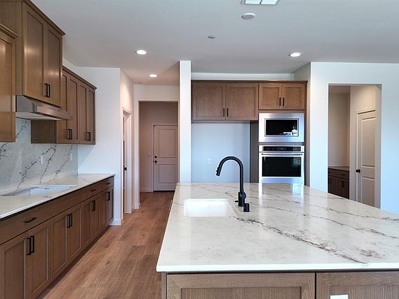 5th image of 511 Grande Ct