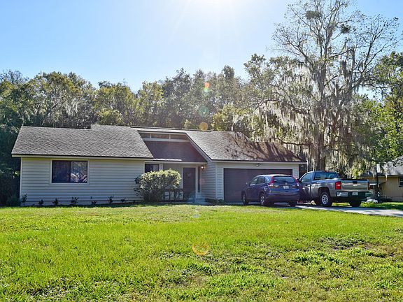 2nd image of 5211 River Park Villas Dr