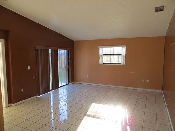 3rd image of 3342 NW 194th St